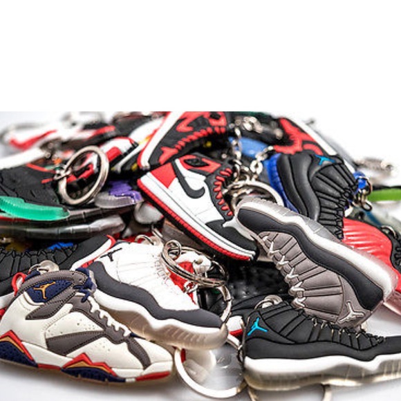 ANY 10 key chains $25 - Picture 2 of 5